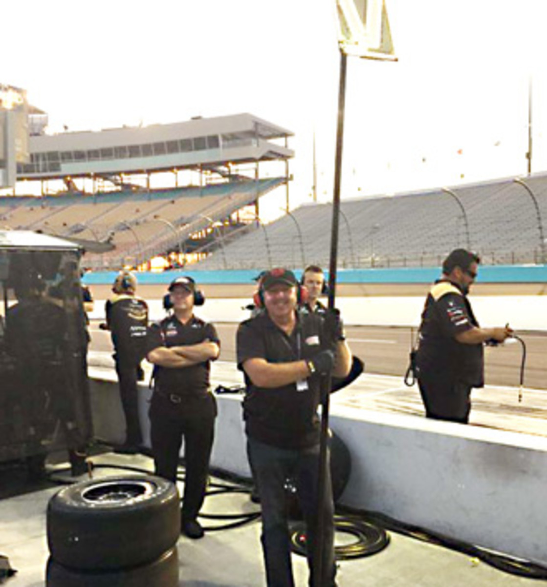 Papa-Hinchcliffe-twitter.jpg